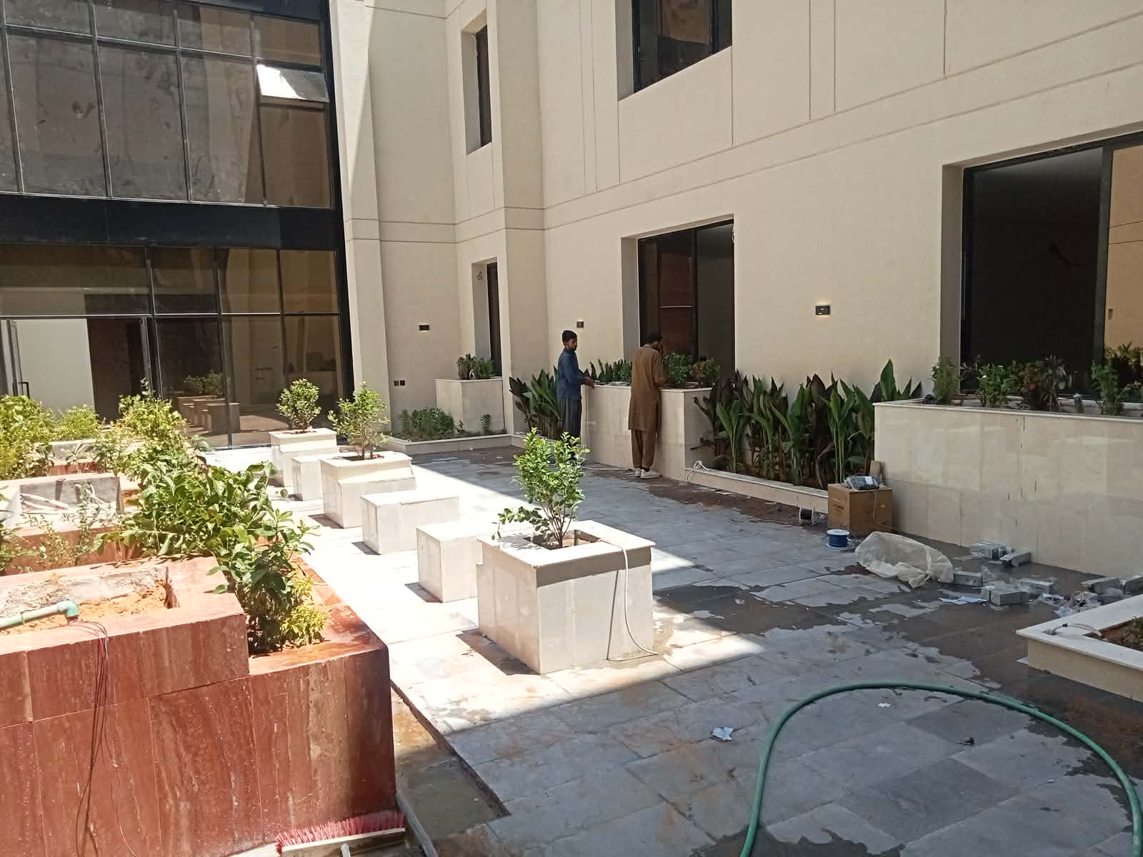 مشروع تنسيق حدائق بالرياض 11